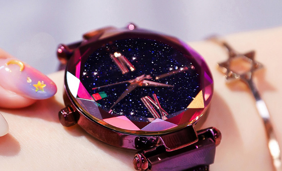 Classy Roman Numeral Magnetic Wristwatch
